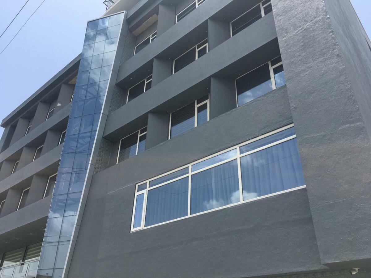 Kyriad Hotel Nashik By Othpl Exterior foto